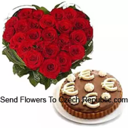 Arrangement en forme de cœur de 41 roses rouges avec un gâteau mousse de 1/2 kg